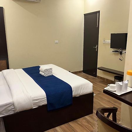Hotel Mayur Palace Agra  Zewnętrze zdjęcie