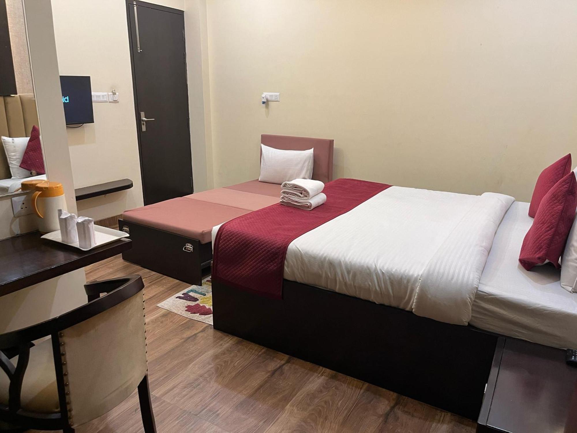 Hotel Mayur Palace Agra  Zewnętrze zdjęcie